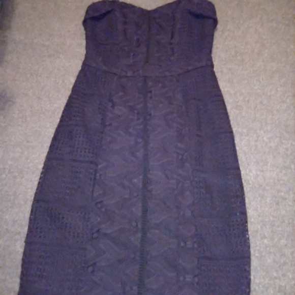 Black woman's dress - Picture 1 of 3